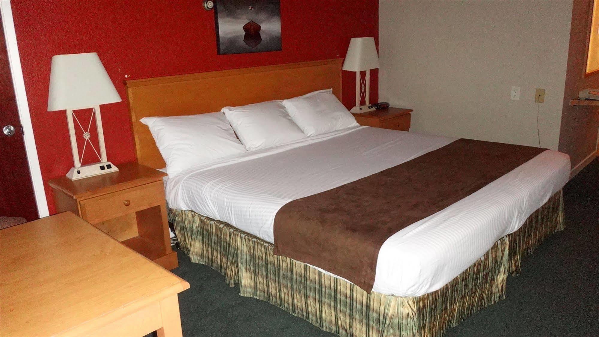 Grizz Hotel Ревелсток Экстерьер фото