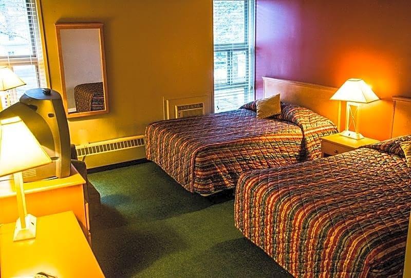 Grizz Hotel Ревелсток Экстерьер фото