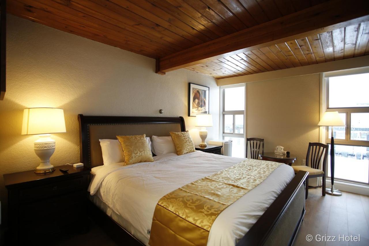 Grizz Hotel Ревелсток Экстерьер фото